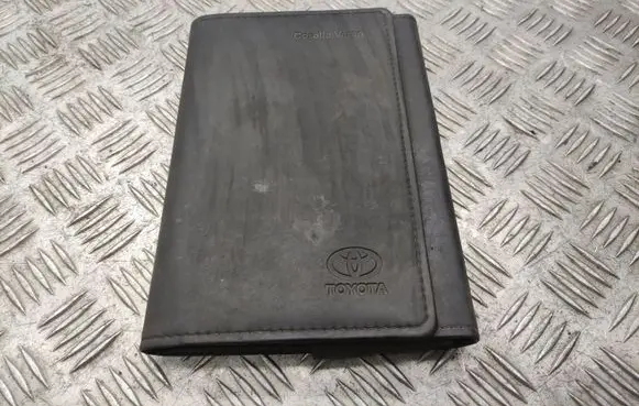 Toyota Corolla Verso AR10 Owners service history hand book 