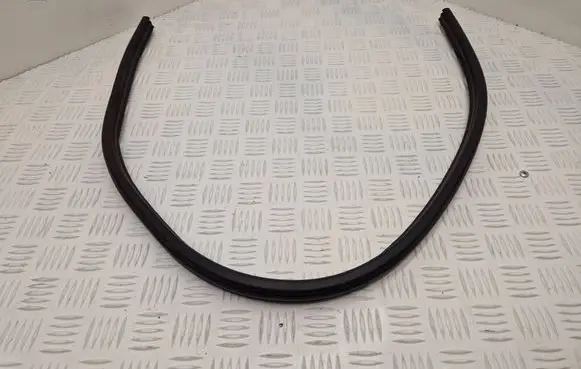 Peugeot 308 Engine compartment rubber
