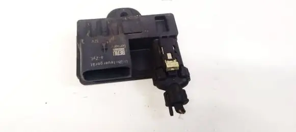 BMW 5 GT F07 Glow plug pre-heat relay 0522140104 851947202