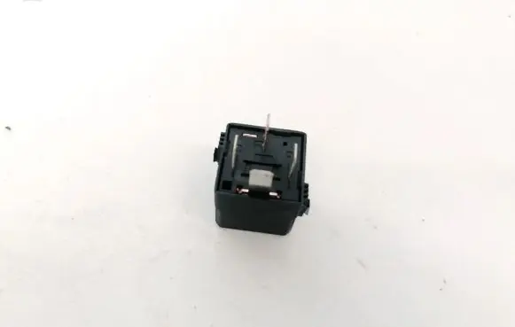 Mercedes-Benz A W168 Other relay A0025421319 4RA00779100