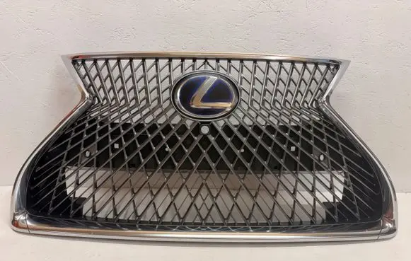 Lexus LS V Front bumper upper radiator grill 5311150200