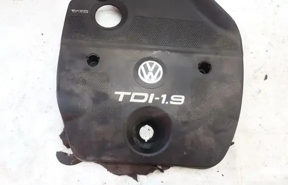 Volkswagen Golf IV Engine cover (trim) 038103935a