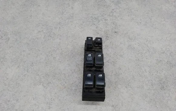 KIA Sportage Quarter vent window switch 