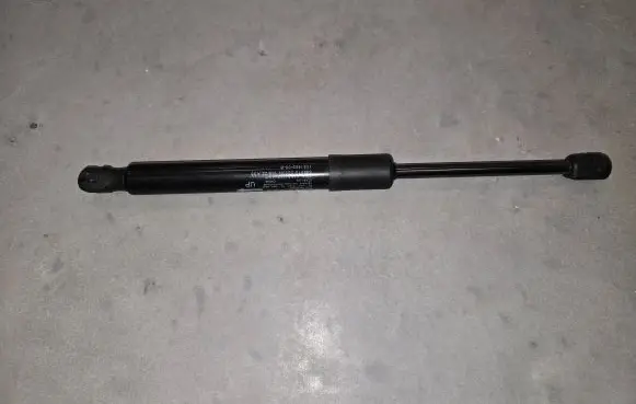Tesla Model 3 Tailgate strut 155148900B