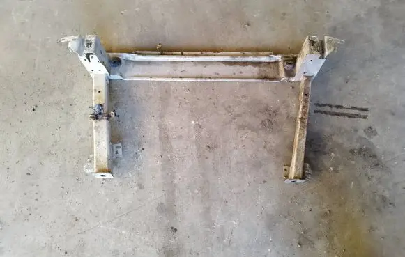 Renault Laguna III Front subframe