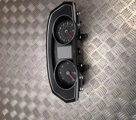 Volkswagen PASSAT B8 Speedometer (instrument cluster) 3G0920951F