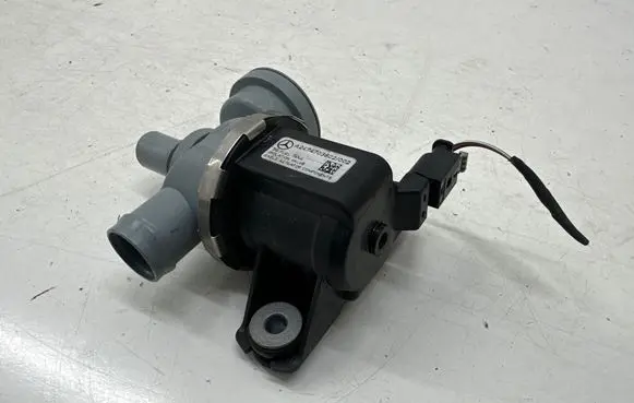 Mercedes-Benz A W177 Fuel tank valve A2474703602
