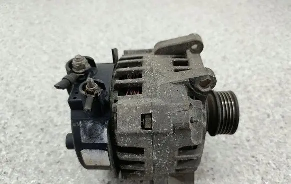 Mercedes-Benz A W168 Generator/alternator A0121544502