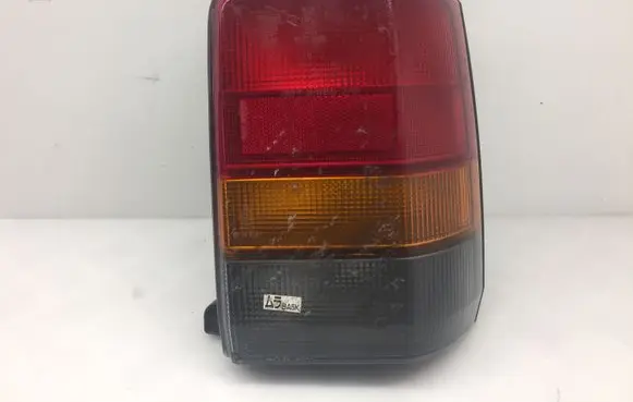 Mazda 323 Rear/tail lights 22061527 3309205R 009290