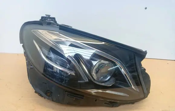 Mercedes-Benz E W213 Headlight/headlamp 2139069608