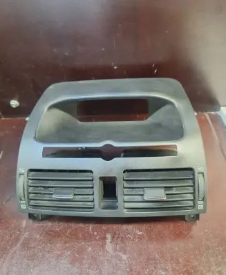 Toyota Avensis T250 Dash center air vent grill 8581