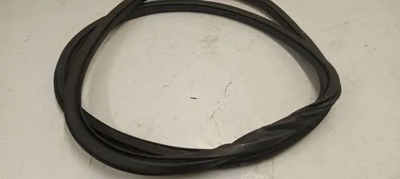 Front door rubber seal