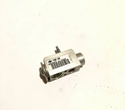 Air conditioning (A/C) expansion valve