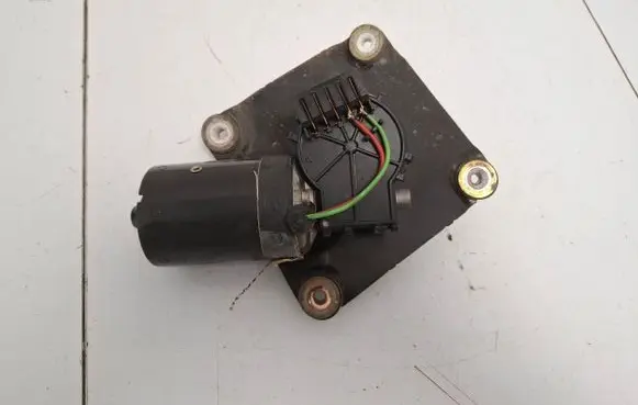 Volvo S40, V40 Rear window wiper motor 0390241170