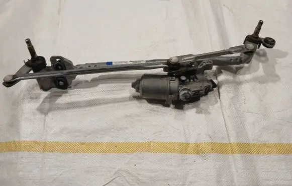 BMW X5 F15 Front wiper linkage and motor 729265408