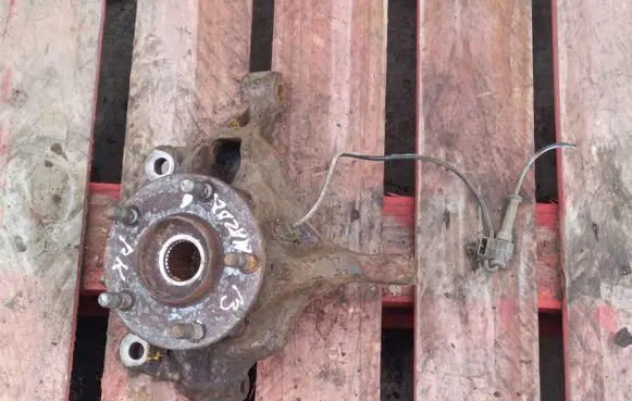 Mazda 6 Front wheel hub