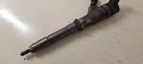 Fuel injector