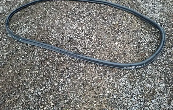 Renault Megane E-Tech Rear door rubber seal (on body) 908302863R