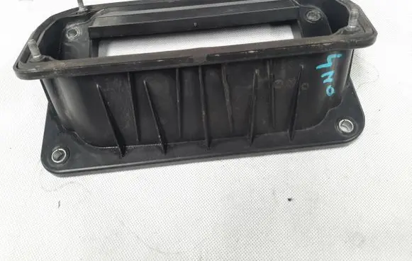 Audi Q7 4M Air intake duct part 4M1815237B