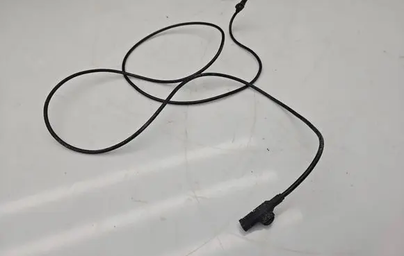 Mercedes-Benz Sprinter W906 ABS rear brake sensor A9065400117