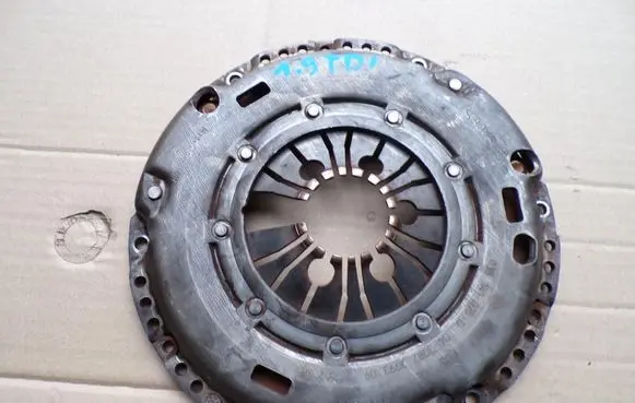 Volkswagen Sharan Pressure plate 038141025D