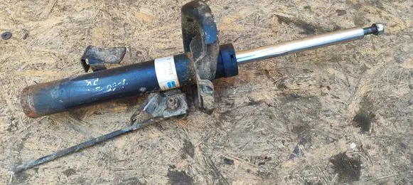Front shock absorber/damper