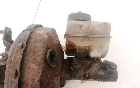 Volkswagen Jetta II Master brake cylinder