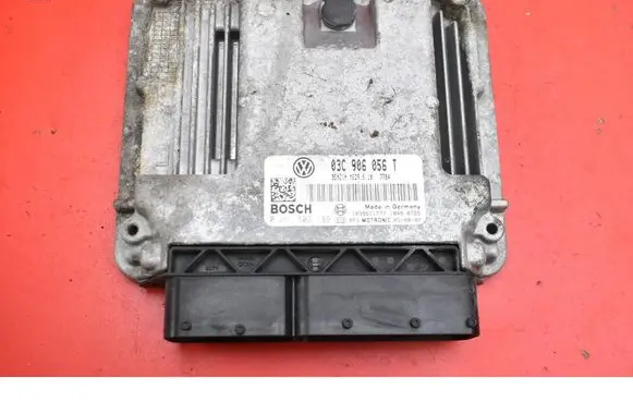 Volkswagen PASSAT B5.5 Engine control unit/module ECU 03C906056T