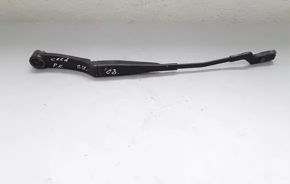 KIA Ceed Front wiper blade arm F00S51F046
