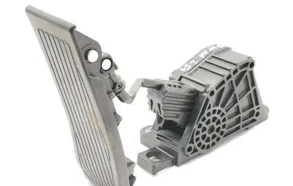 Honda Accord Accelerator throttle pedal 1988007710