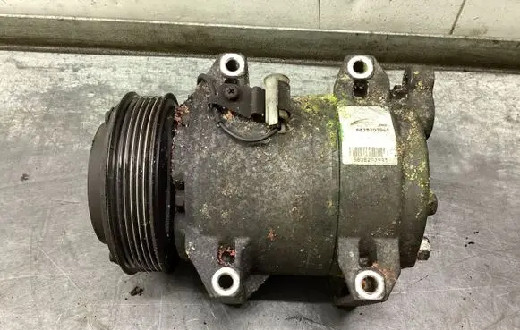Volvo V70 Air conditioning (A/C) compressor (pump) 8708581 683B203985