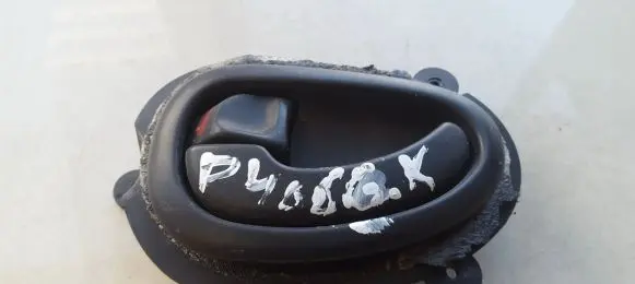 Peugeot 406 Rear door interior handle 9616307577
