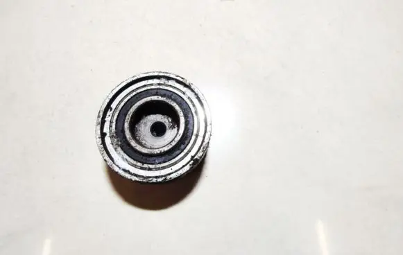 Volkswagen Golf IV Belt tensioner pulley 