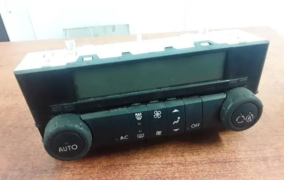 Renault Laguna II Climate control unit 8200181132