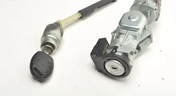 Ford Focus Ignition lock 4M5AA16C826AD