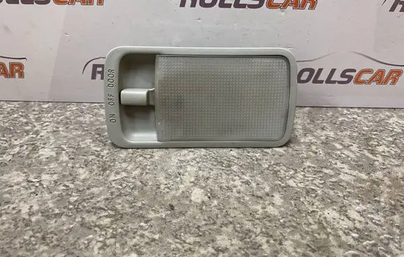 Toyota Avensis Verso Rear seat light PPT30