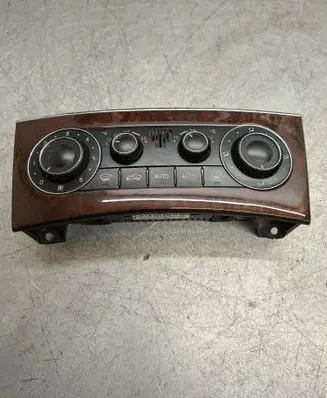 Mercedes-Benz C W203 Climate control unit A2038301785