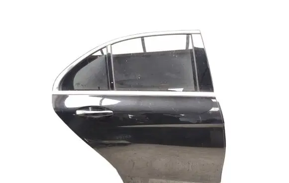 Mercedes-Benz C W205 Rear door