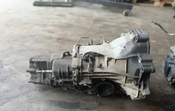 Volkswagen PASSAT B5.5 Manual 5 speed gearbox EMV
