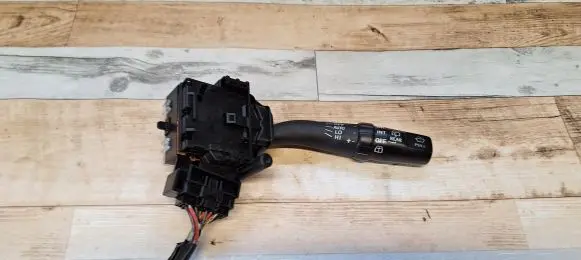 Toyota Avensis T250 Wiper control stalk 8465205170