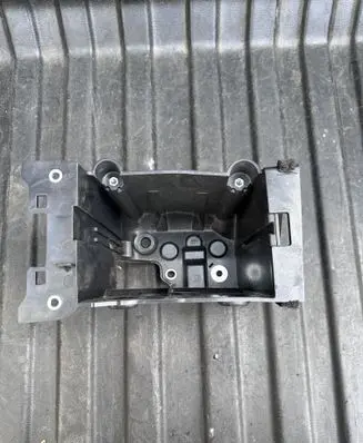 Volvo V60 Battery bracket 31652062
