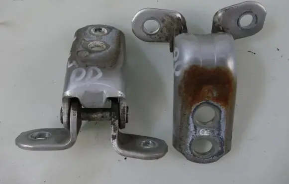 Toyota RAV 4 (XA20) Front door hinge set 