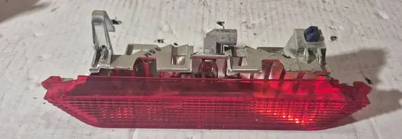 Toyota Yaris Third/center stoplight 