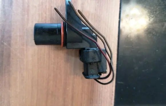 Mercedes-Benz C W203 Camshaft position sensor A0051531328
