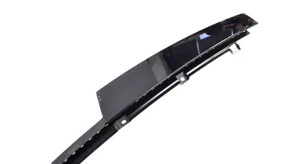 Volvo XC40 Front door glass trim molding 31448392