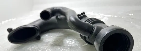 BMW 5 E60 E61 Turbo air intake inlet pipe/hose 7795026 10866710 7792090