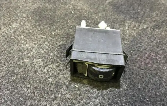 Audi A4 S4 B5 8D Headlight level height control switch 8d0941301