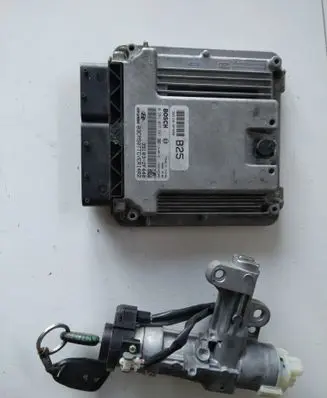 Hyundai Santa Fe Engine control unit/module 391032F440