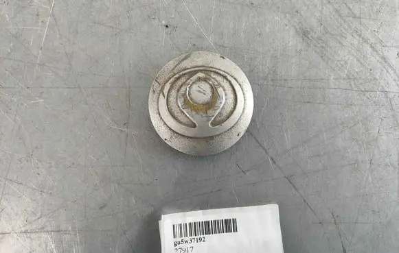Mazda 626 Original wheel cap GA5W37192
