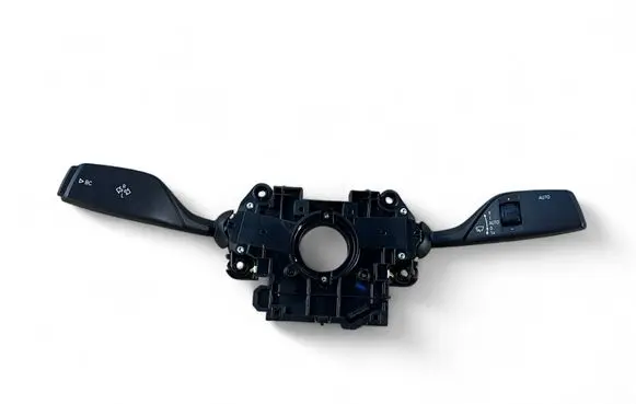 Steering wheel buttons/switches